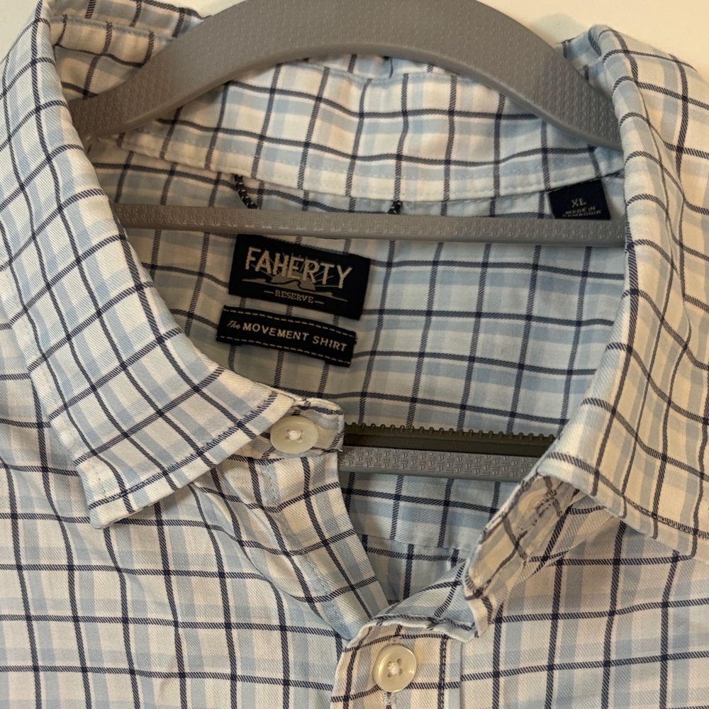 Faherty Men's White and Blue Checkered Shirt